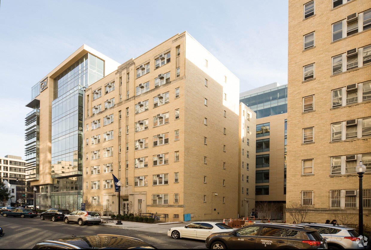 Munson Hall Apartments in Washington, DC