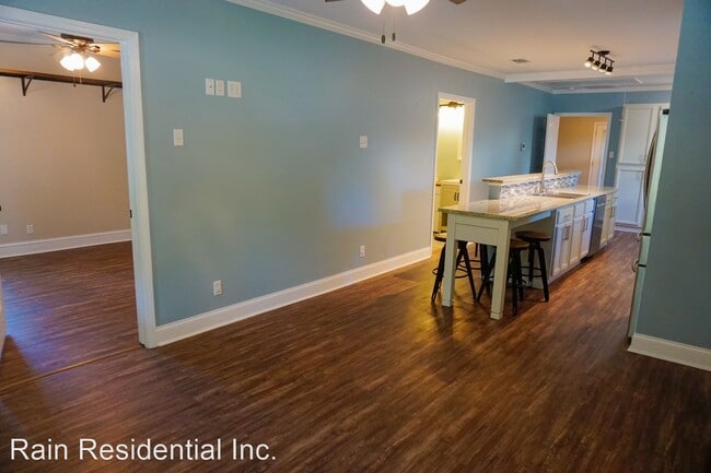 Building Photo - 2 br, 2 bath House - 308 Dewey Ave.