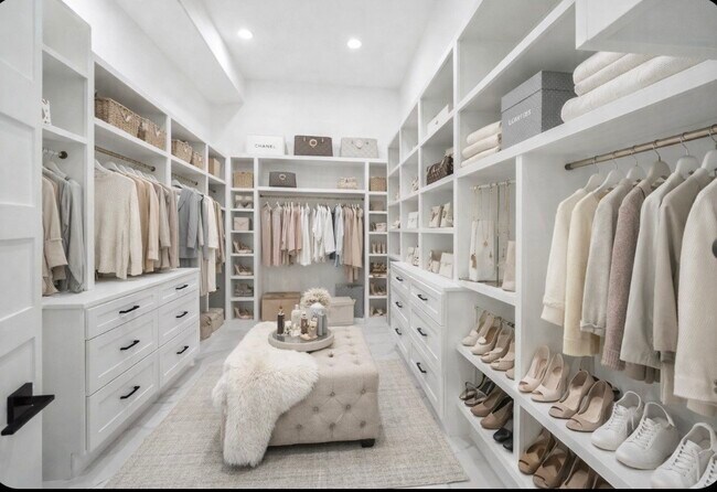 Foto del edificio - 75 Wick Willow Rd