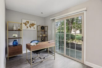 Building Photo - The Village of Pennbrook Apartments