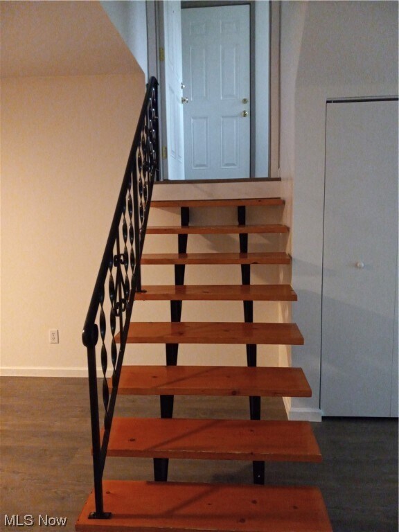 2068 Marhofer Ave Unit B, Stow, OH 44224 Room for Rent in Stow, OH