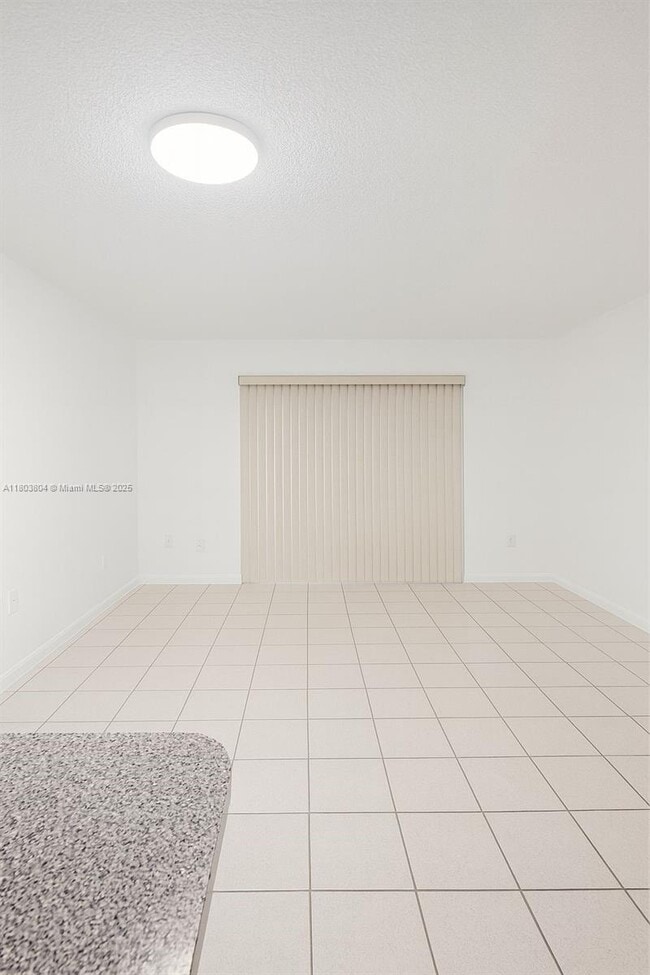 Foto del edificio - 8170 NW 10th St