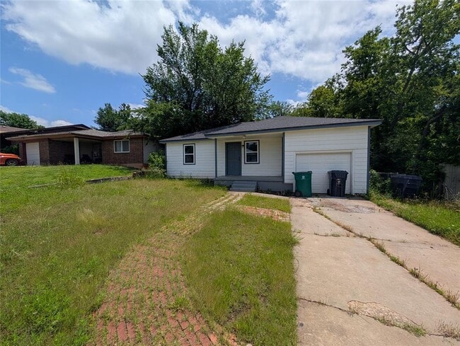 Building Photo - 908 NE 31st St