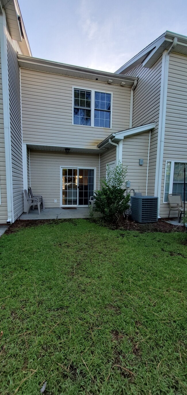 Building Photo - 117 Maddux Ln