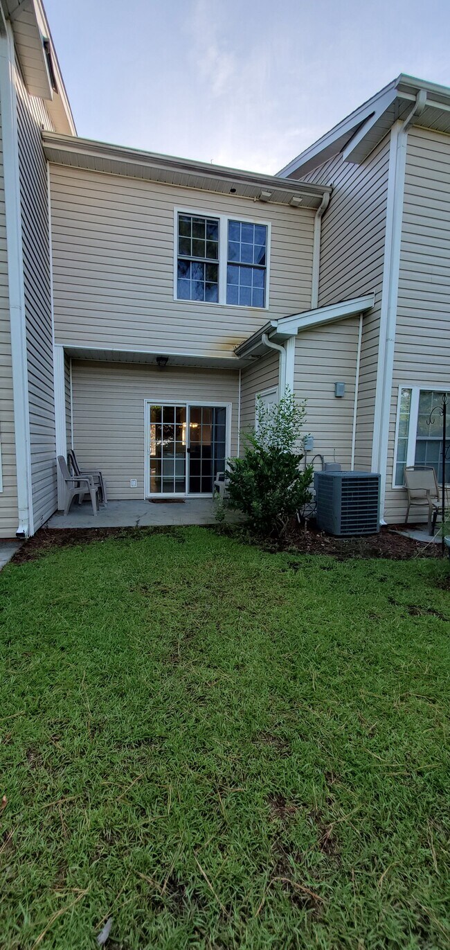 Foto del edificio - 117 Maddux Ln