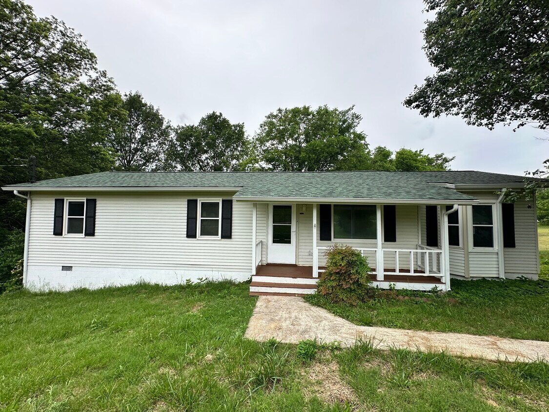 Primary Photo - 1324 Yell Rd