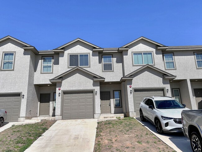 Photo - Charming Townhome Near I-35 & Randolph AFB