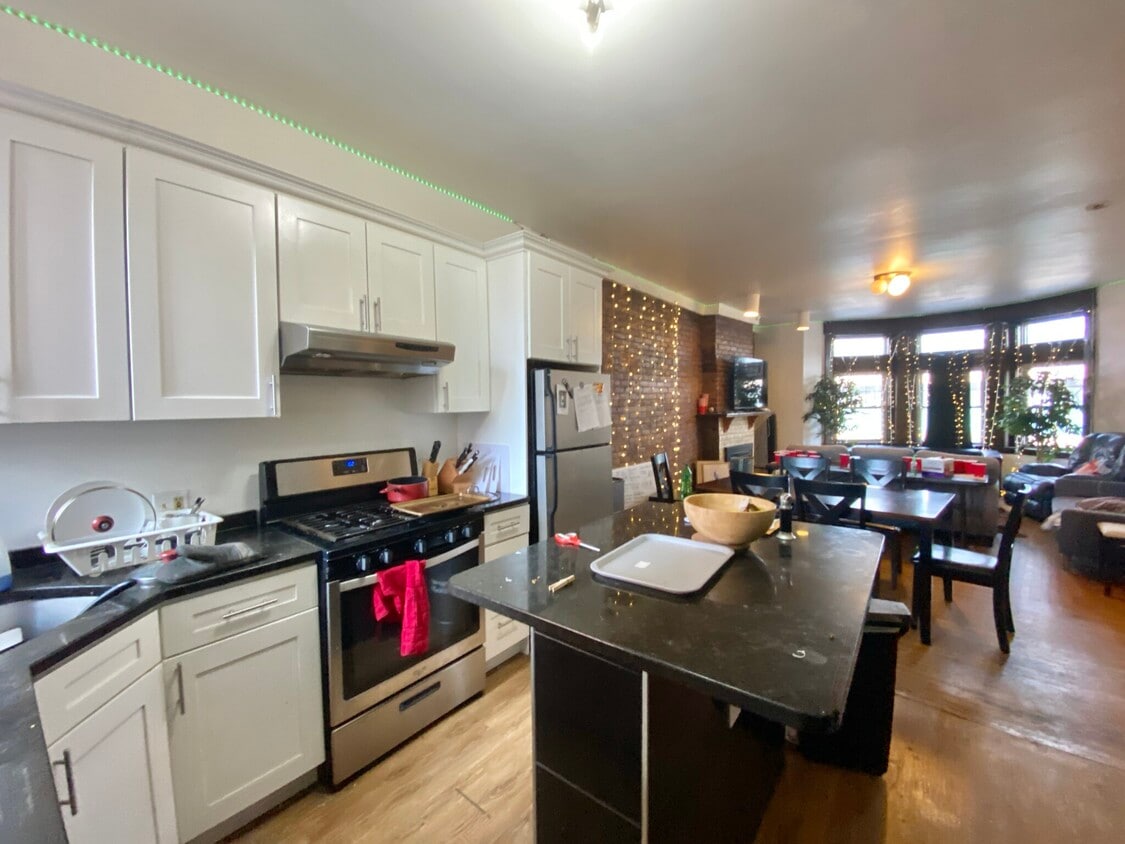 Foto principal - 526 Harvard St