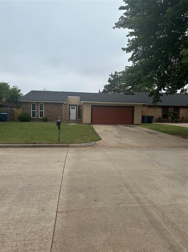 Foto del edificio - 1318 Alviola Ave