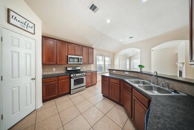 Building Photo - 5015 Bridgecrossing Ct