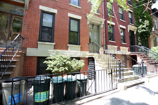 Foto del edificio - 514 Clinton St