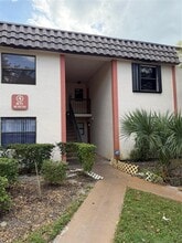 Building Photo - 871 NE 207th Terrace