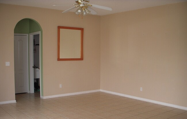 Building Photo - 812 Jade Forest Ave