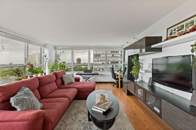Foto del edificio - 2 bedroom in Chicago IL 60615