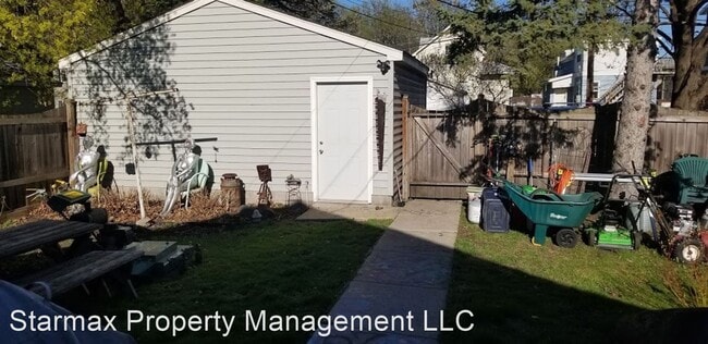 Building Photo - 5 br, 2 bath House - 1022 20th Ave SE