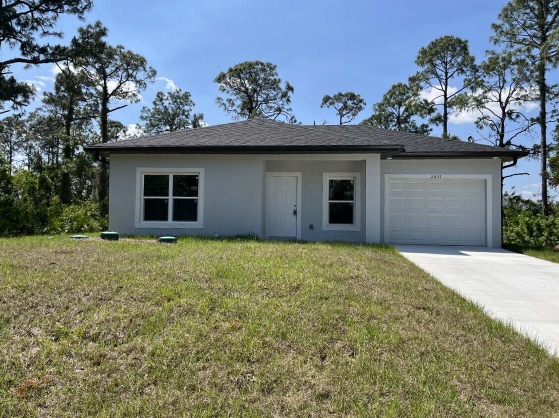 Foto principal - LOCATION LOCATION LOCATION! BRAND NEW HOME...