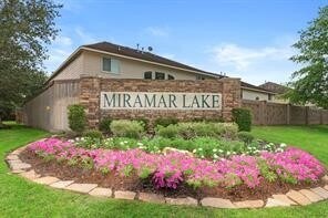 Foto del edificio - 22406 Miramar Crest Dr