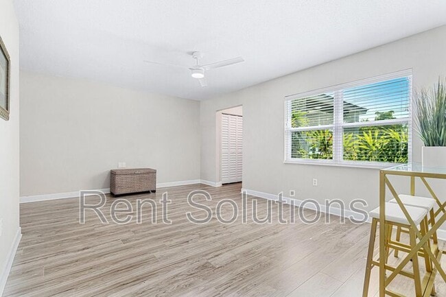 Building Photo - 5127 Caesar Way S