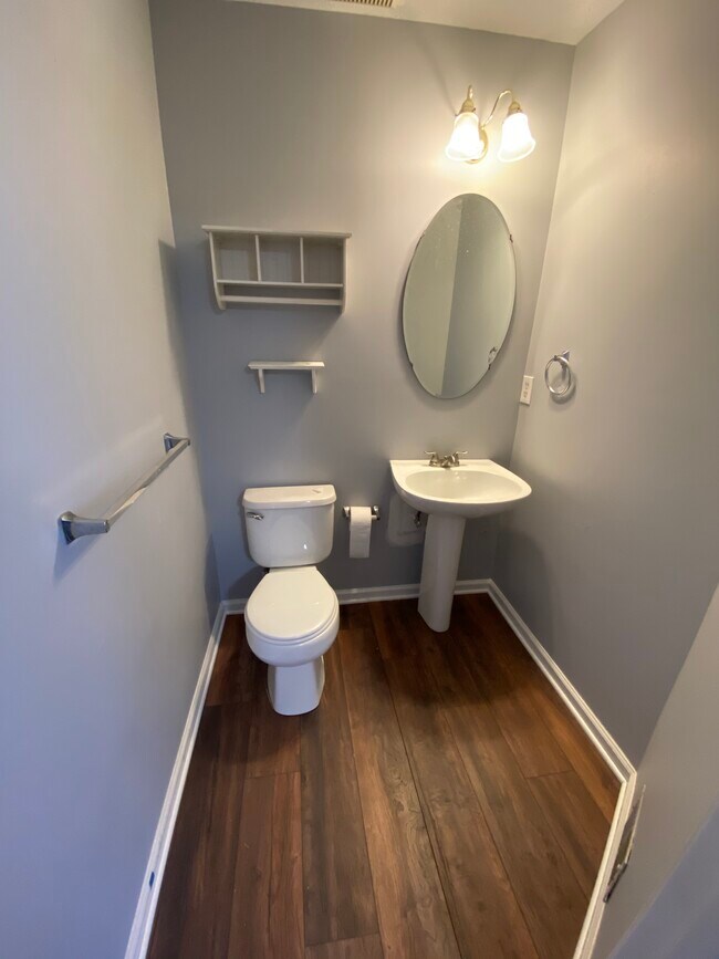 Sala de energía - 7812 Foxfarm Ln
