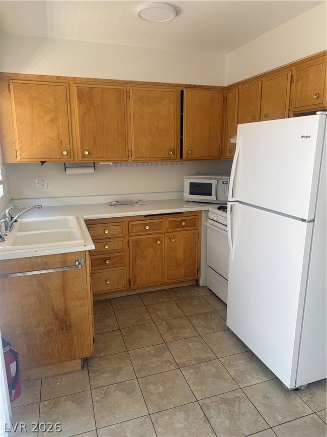 Building Photo - 820 A