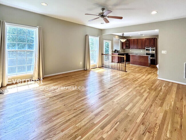 Foto del edificio - 94 Twin Hill Ln