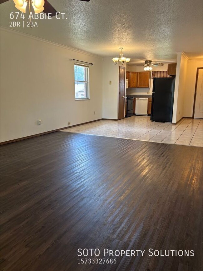 Building Photo - 674 Abbie Ct