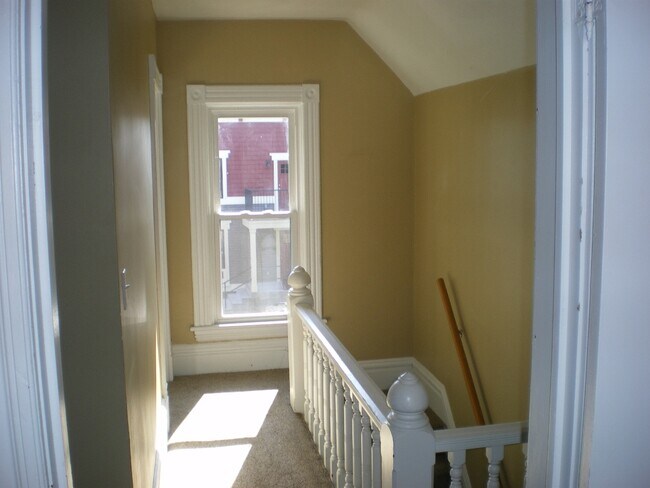 Building Photo - 616 Chatham St NW