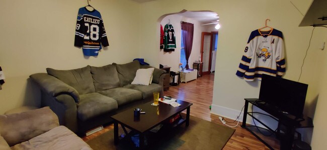 Building Photo - 504 Duplex