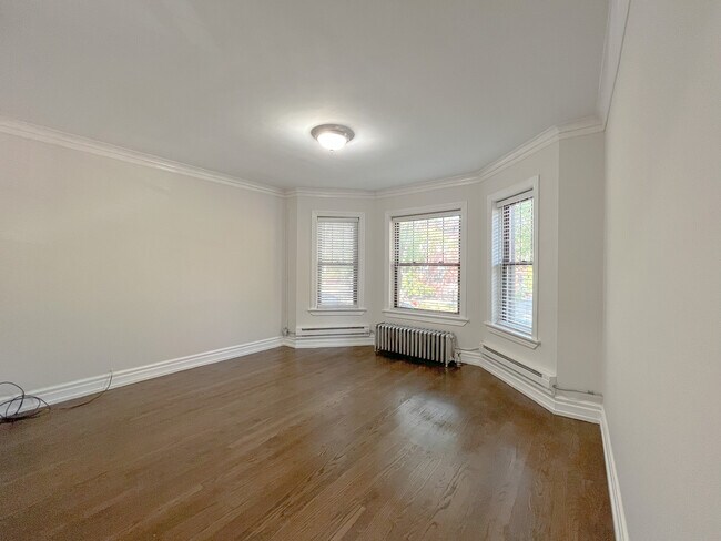 Building Photo - 2133 W Giddings St