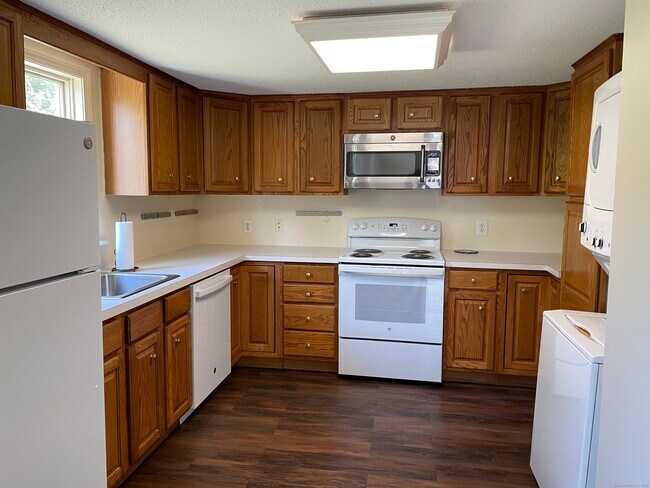 Foto del edificio - 161 Hoadley Rd