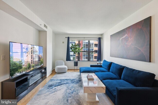 Foto del edificio - 1001 L St NW