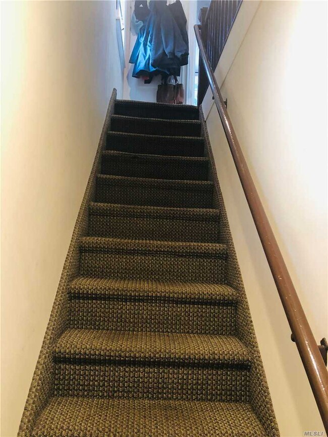 Building Photo - 96-24 72nd Rd