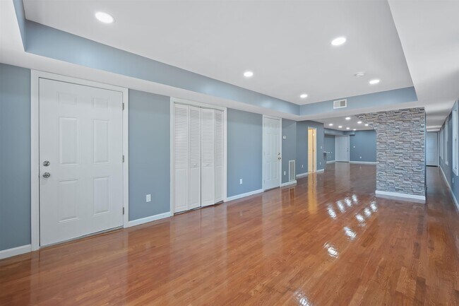 Building Photo - 81 Nelson Ave