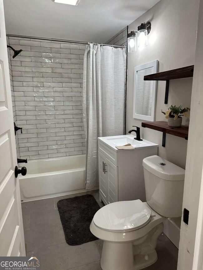 Foto del edificio - 46 Akron St