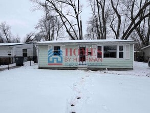 Building Photo - 2517 S St James Blvd