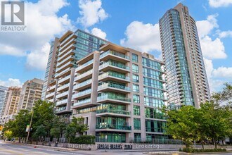 Building Photo - 209 Fort York Blvd