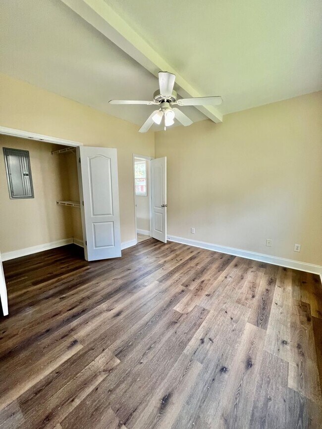 Foto del edificio - 160 Trail Creek St