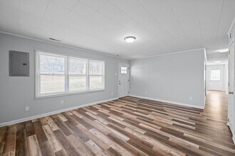 Building Photo - 1642 Keesee Rd