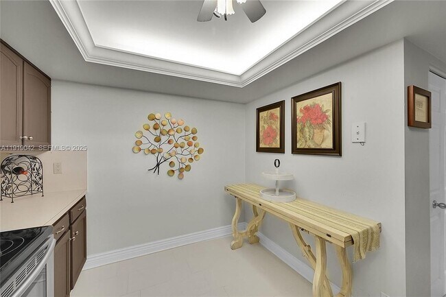 Foto del edificio - 3200 Port Royale Dr N