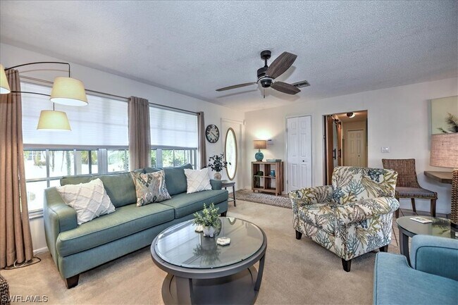 Foto del edificio - 1448 SE 15th St