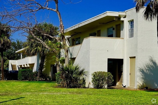 Building Photo - Villa Rica Apartments