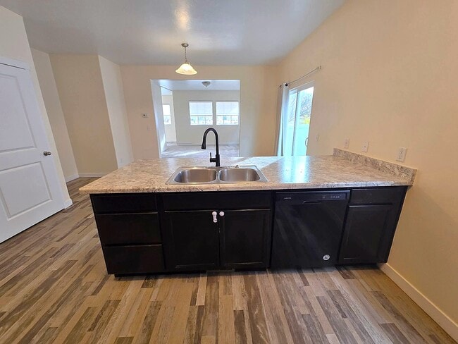 Foto del edificio - 34 E Legacy Pky