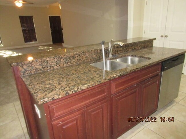 Foto del edificio - Beautiful 4 Bedroom in Navarre!