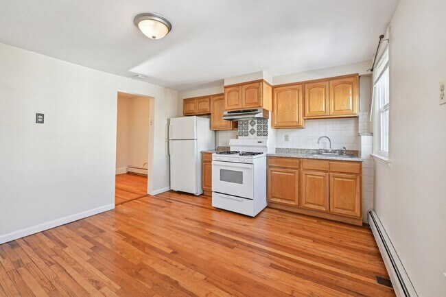 Building Photo - 438 2nd St
