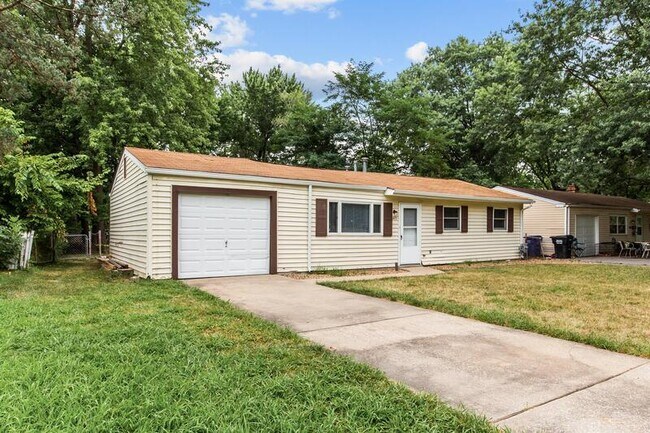 Building Photo - 1415 Plaza Pl