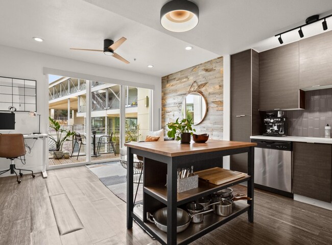 Foto del edificio - 604 N Bluff Dr