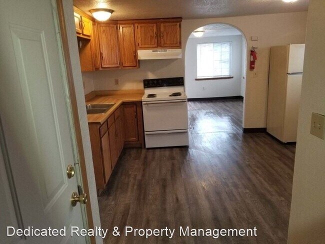 Building Photo - 2 br, 1 bath House - 414 East A St
