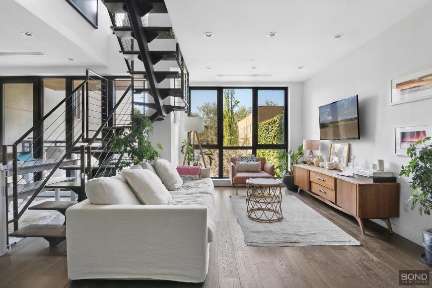 Foto principal - 0 bedroom in Brooklyn NY 11222