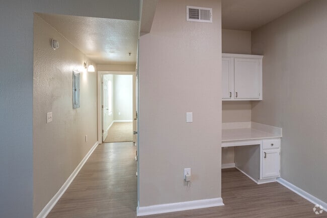2BR, 2BA - 908SF - Heights at Battle Creek