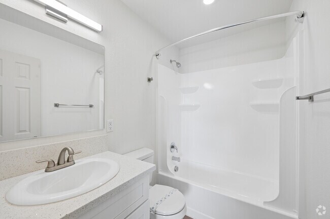 2 habitaciones, 2 baños - 1230 pies cuadrados - Segundo baño - Courtyard 525 Apartments
